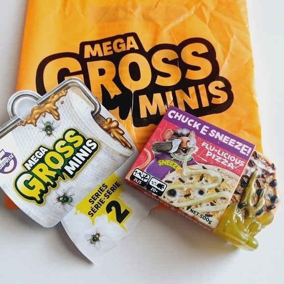 Zuru Mega Gross Minis Series 2 Chuck E Sneeze Pizza - Picture 1 of 6